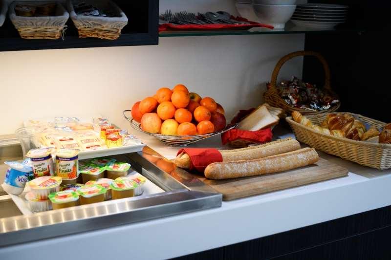 Brit Hotel Confort Rouen Centre Restaurant photo